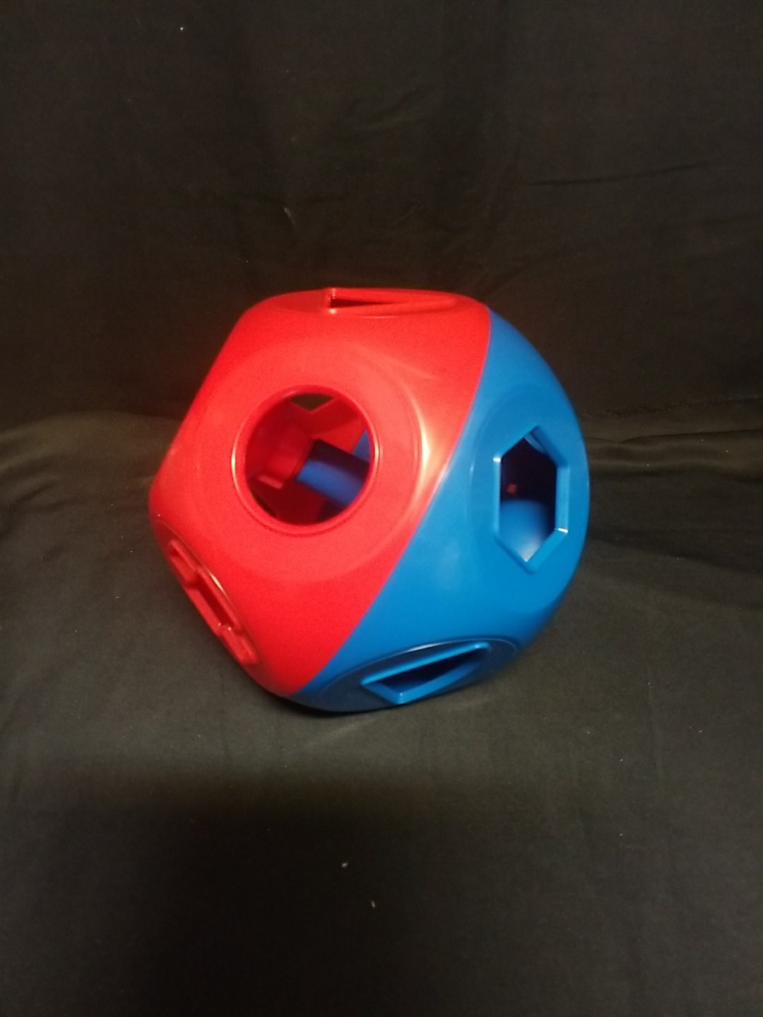 NIP Tupperware Shape-O Ball, Kids Toy, Eye/Hand Coordination