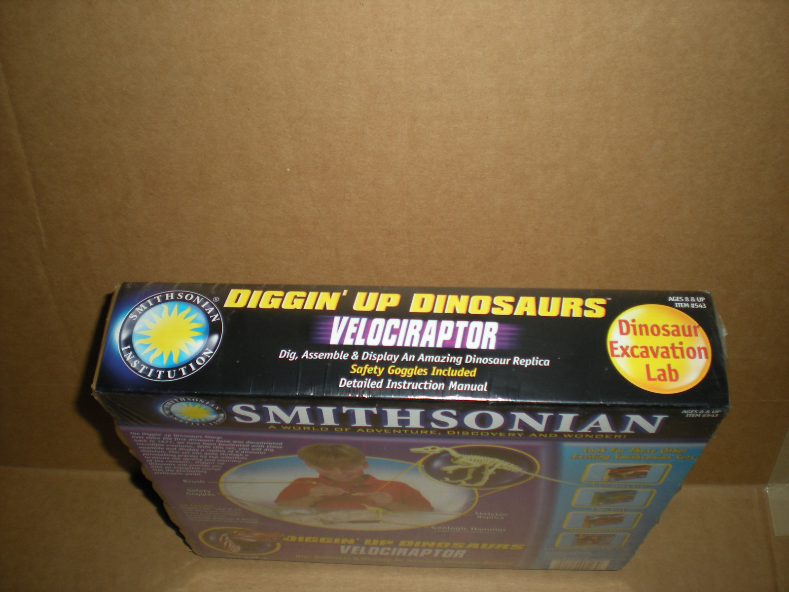 Diggin Up Dinosaurs – Velociraptor. Smithsonian Science Adventure Activities