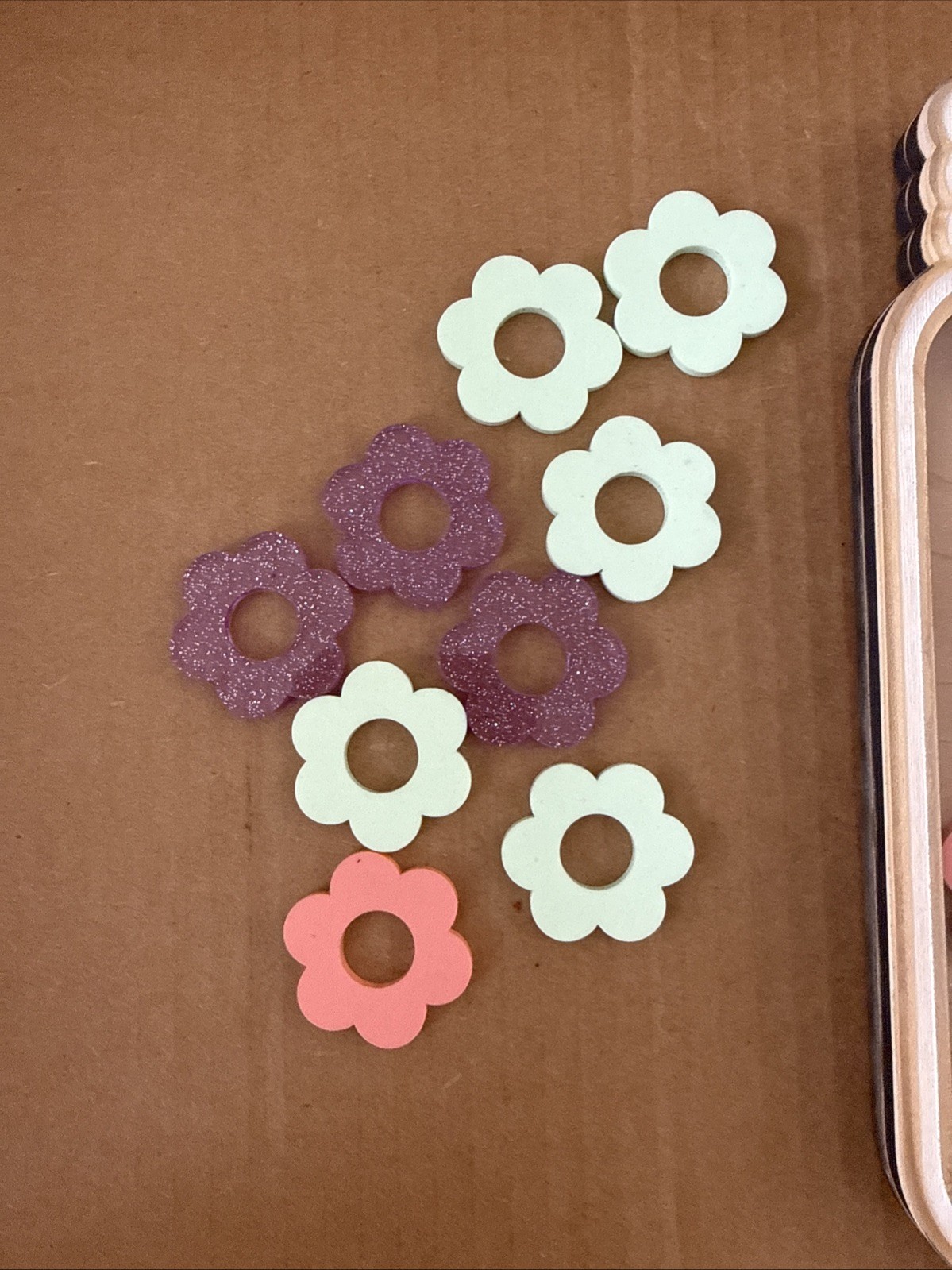 Magnetic Classroom Reward Jar With Flower Tokens 24 Pieces
