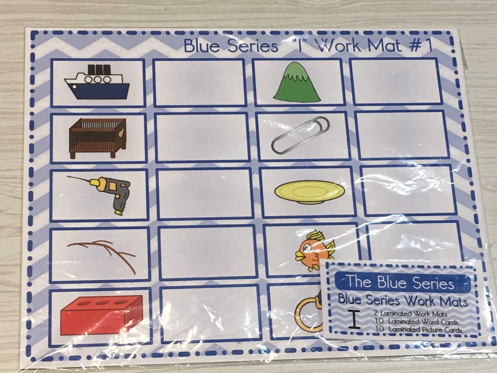 The Blue Series – Vowel I Work Mats (20 cards-2 Laminated WorkMats) Montessori