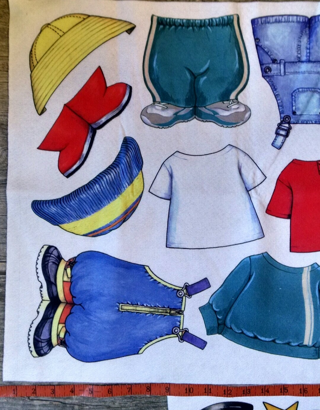 Story Time Felts – 20″ X 37″ Story Teller Seasons Clothes Flannel Board Set