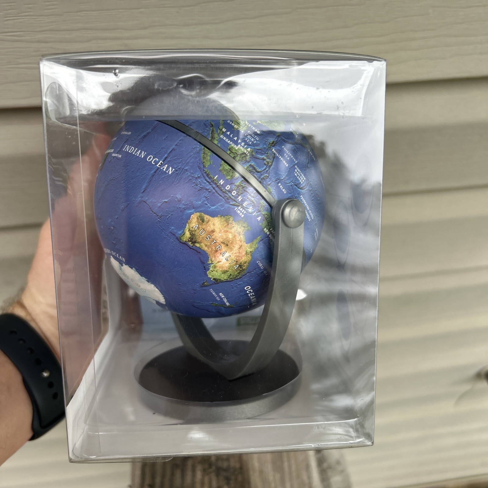 StellaNova globe IQ Trivia quiz game Physical Design- Sealed Rare
