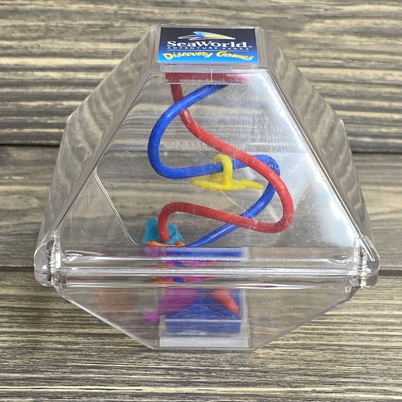 Sea World Discovery Games Suvenior Toy Fish Bead Ball Plastic Box