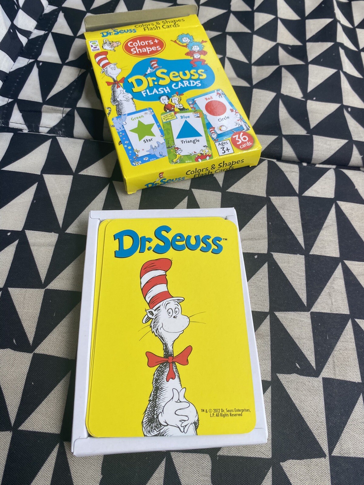 Geddes Dr Seuss Flash Clards Colors and Shapes & Numbers – Lot Of 2