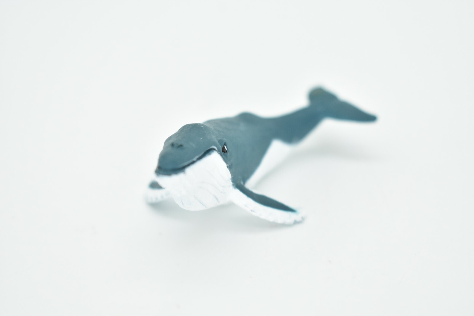 Humpback Whale Plastic Replica 3Long ~ F3906-B9