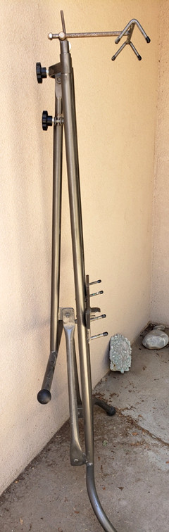 Artist’s steel floor easel, collapsible, vintage, commercial/educational