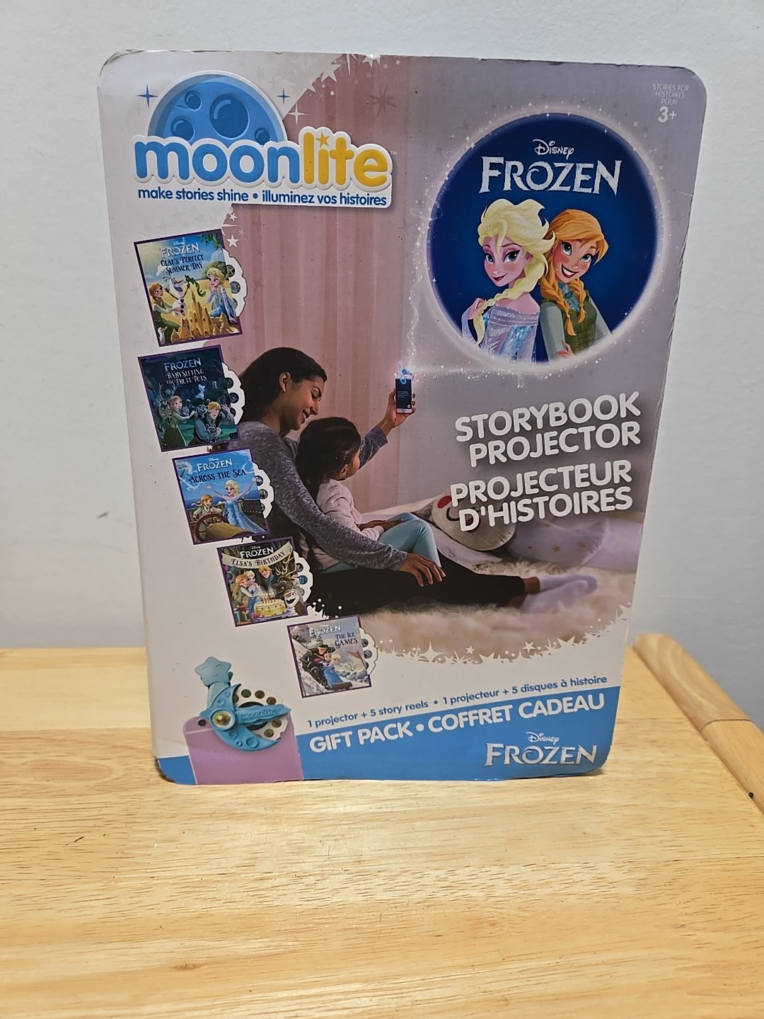 Moonlte Storybook Projector – Disney Frozen Gift Pack – Projector & 5 Stories