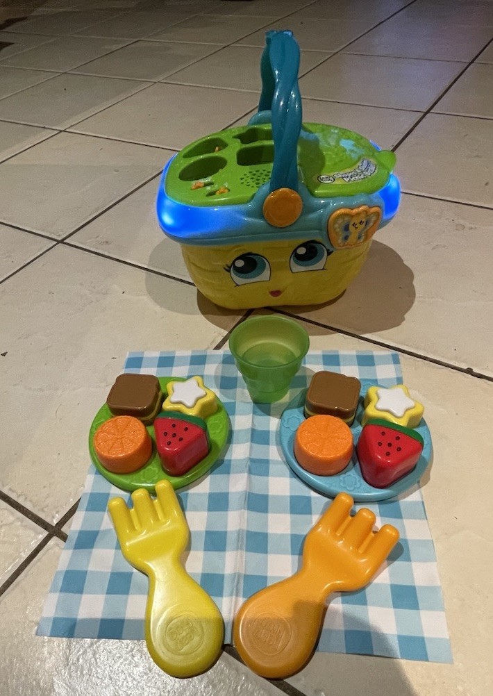 Leapfrog Shapes and Learning Picnic Basket Interactive Green Blue – Working
