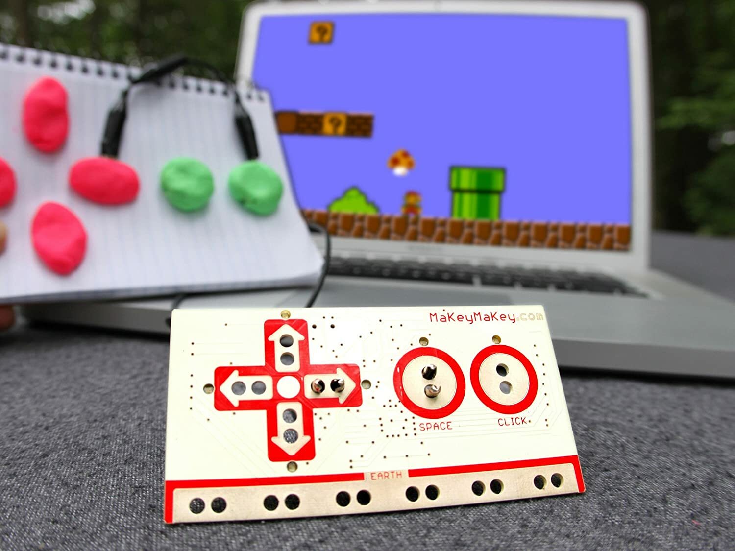 Makey Makey an Invention Kit for Everyone from JoyLabz – Hands-on Technology