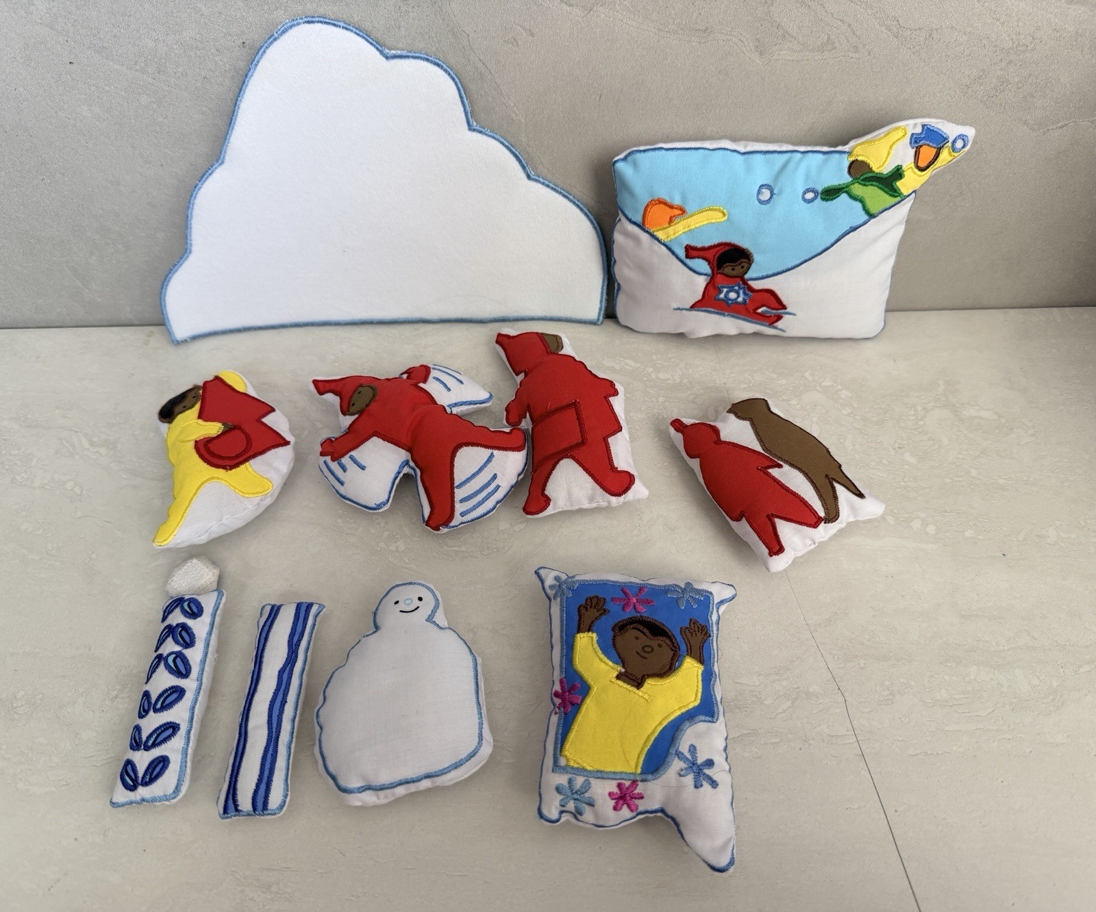 “The Snowy Day” Felt Storyboard Kit – 10 Pieces