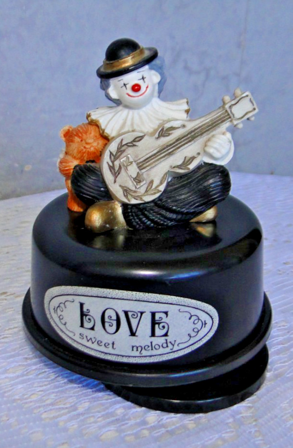 Box To Music Clown Guitarist Love Sweet Melody