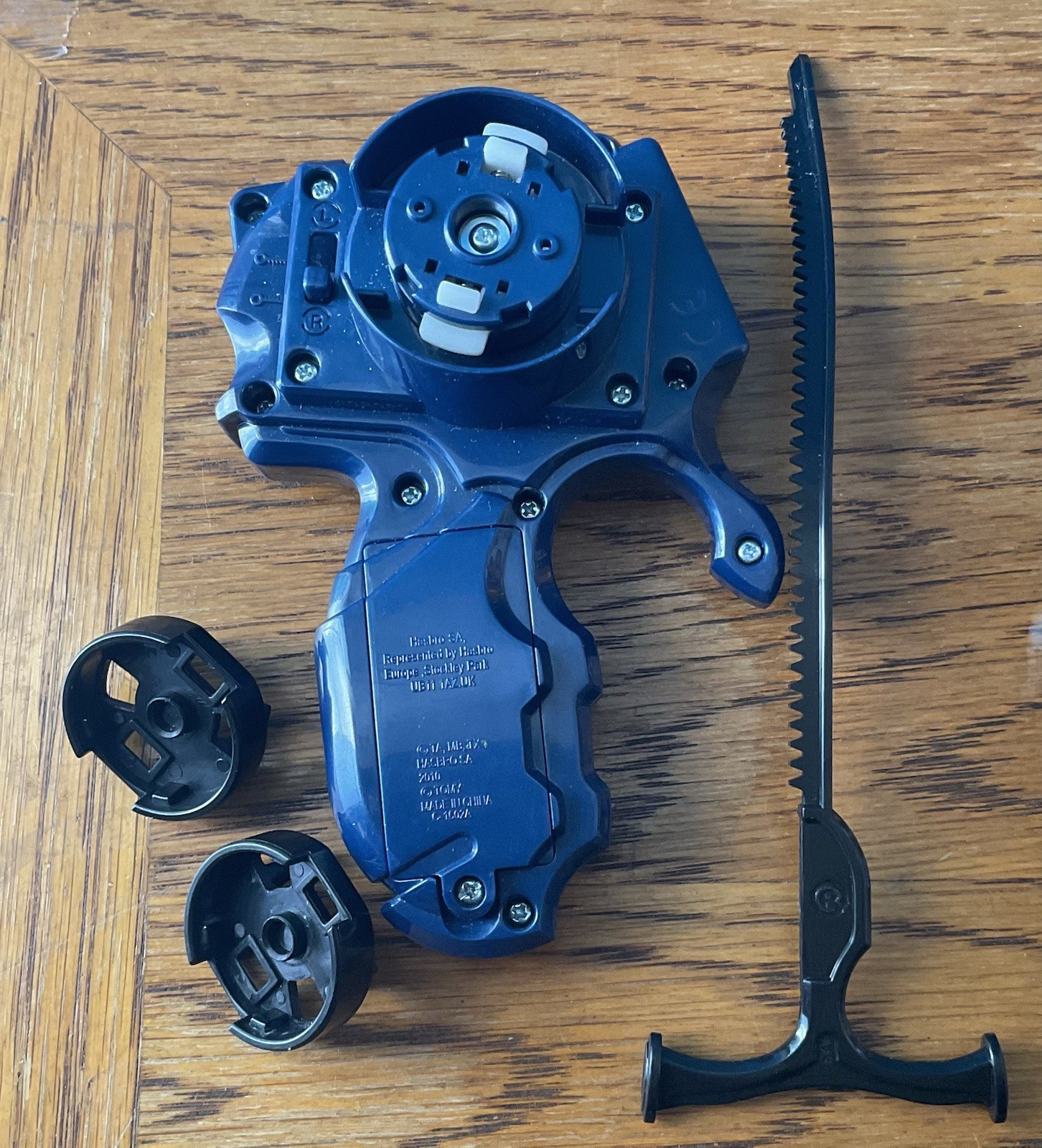 2010 Hasbro Beyblade Launcher Metal Masters – Beyblader Gear