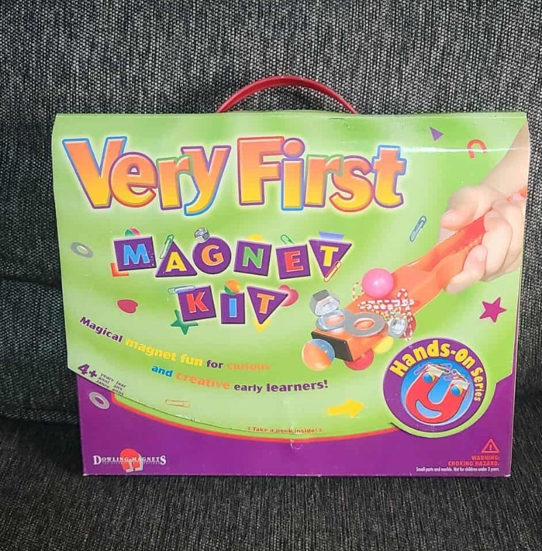 ABDL -Vintage Dowling Magnets Very First Magnet Kit Great For Homeschool Science