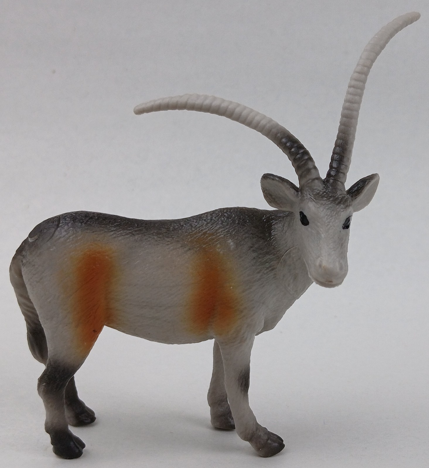 Oryx Antelope Toy Jungle Animal Safari Bovine Creature Gray 3in H Small Pvc 3+