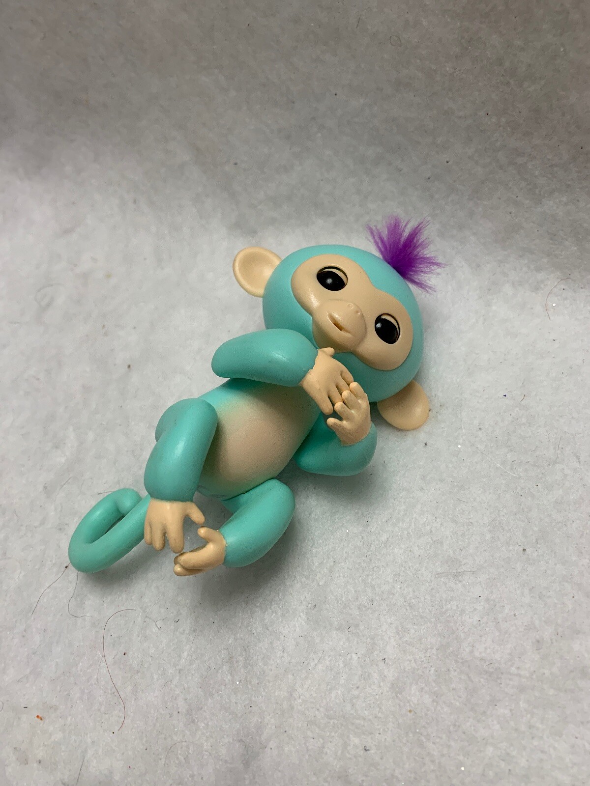 WowWee Fingerlings Baby Monkey Teal Aqua with Purple Hair interactive toy works