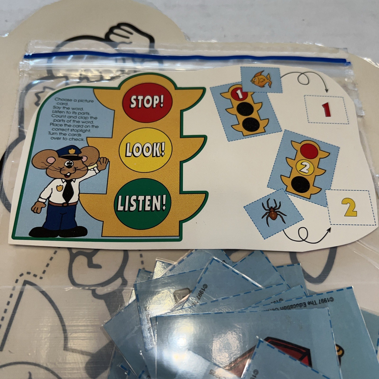 Stop , Look, Listen Grades K-1 Word Part Game