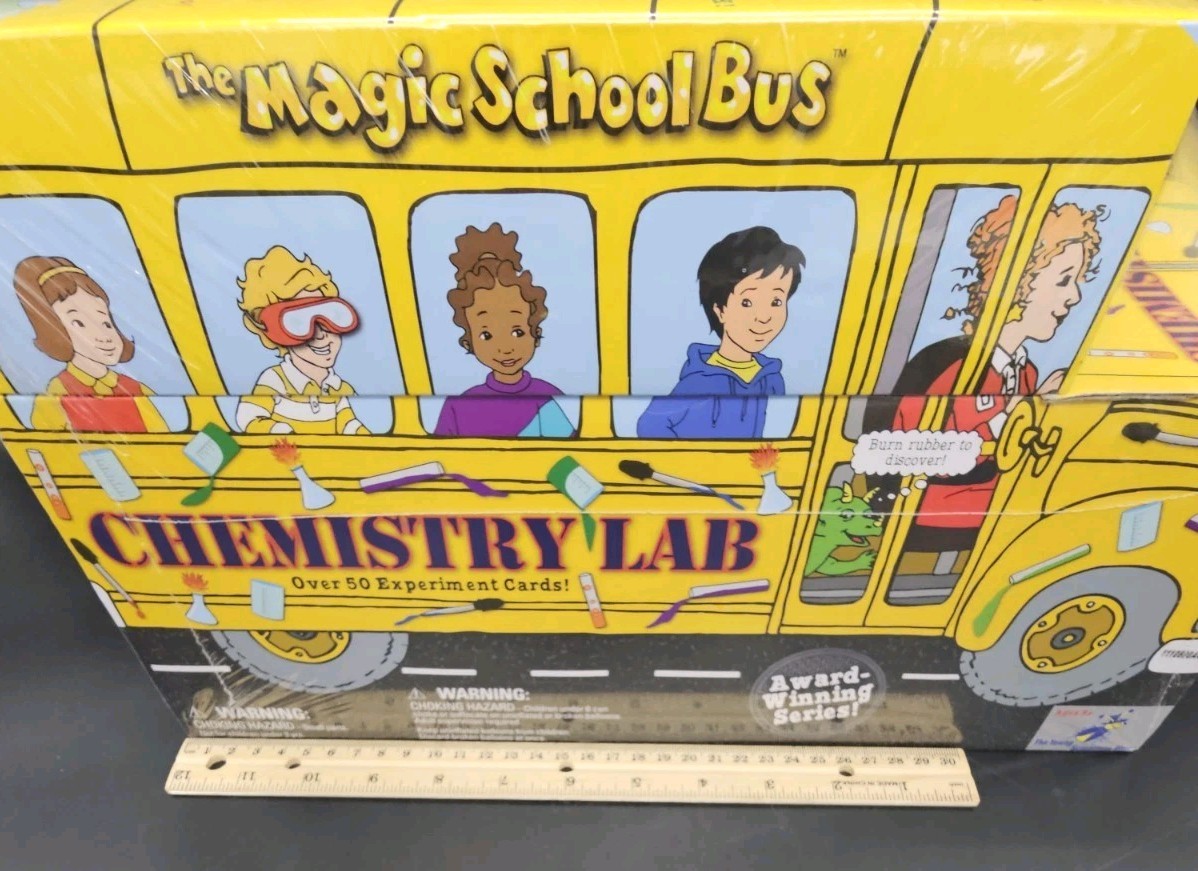 Scholastic-The Magic School Bus Engineering Lab Ages 5+ Young Scientist Club