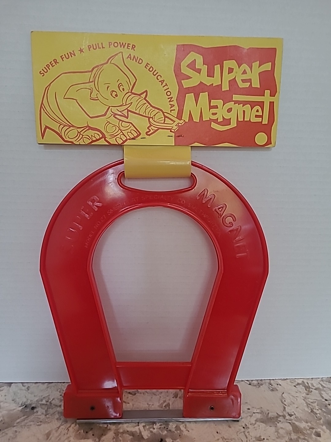 SUPER MAGNET TOY No 27 SMETHPORT Specialty Co PA Red Horseshoe LARGE VINTAGE