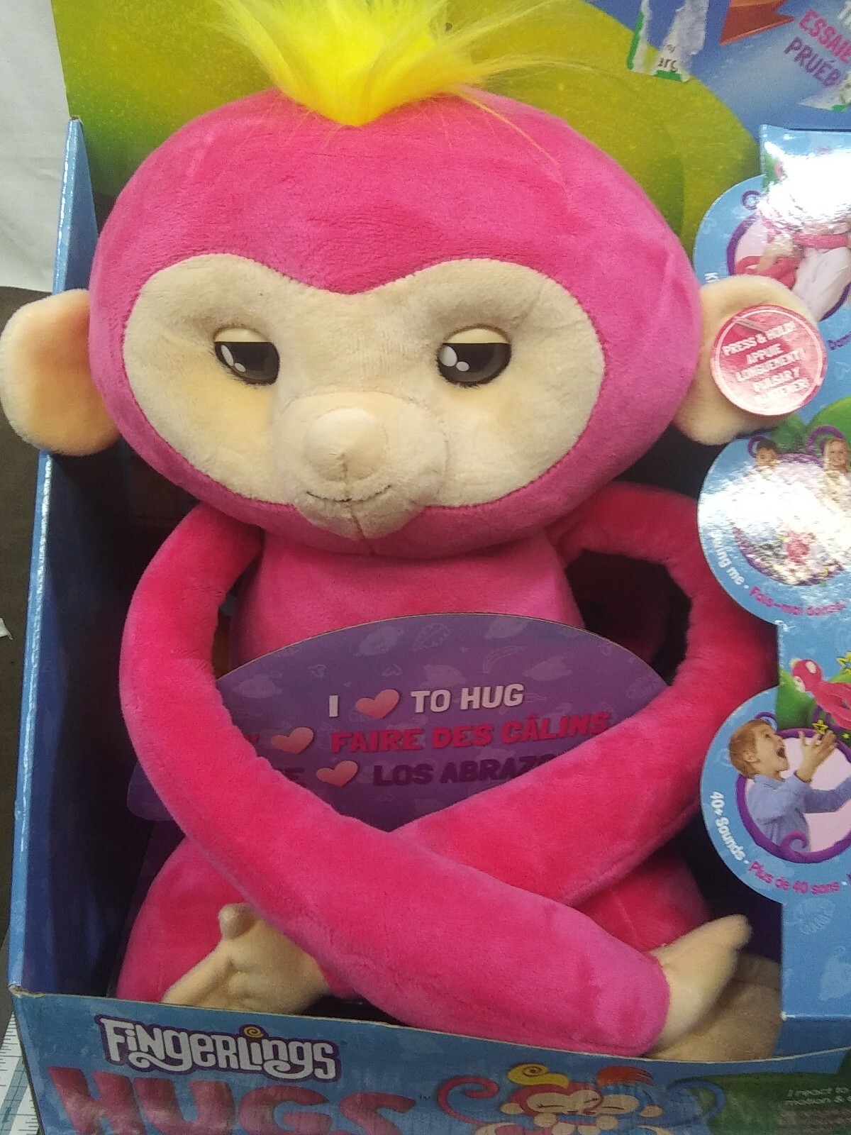 I love to hug monkey Fingerlings Hugs Bella interactive makes 40+ sounds