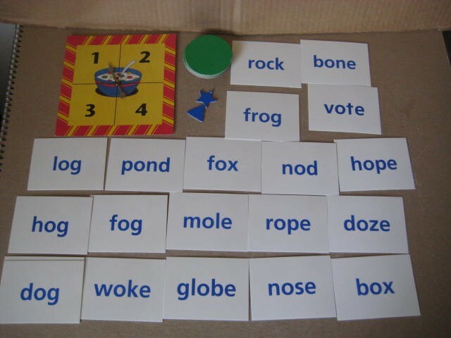 Phonics Activity Packet ( #30, #32 and #33 ) Grade 1 by Silver Burdett Ginn Inc