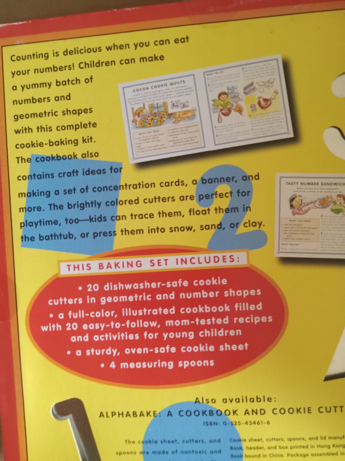 Cookie Count Bake: A Cookbook and Cutter Set – Paperback – GOOD