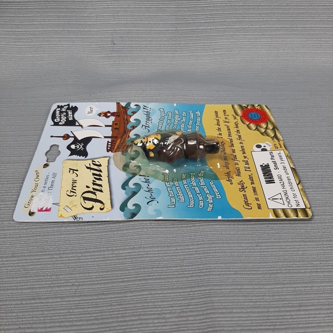 Grow a Pirate Just Add Water Pirates Official 600% Size NEW In Package