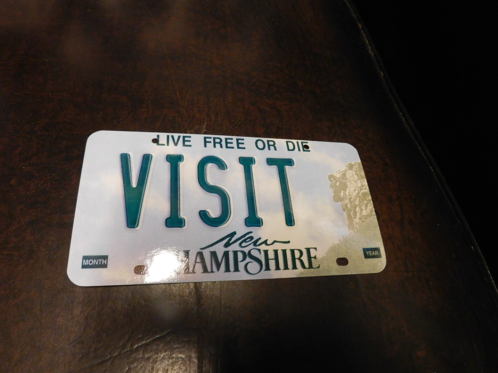 Flash Card Miniature Glossy Paper License Plate 2001 Series Sample New Hampshire