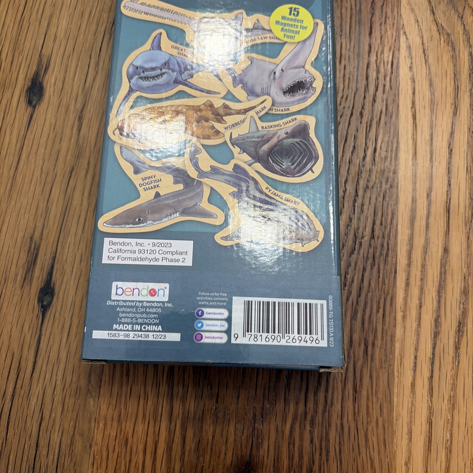 BRAND NEW-Bendon Magna Fun WOODEN Magnetic Sharks of North America 15 pack