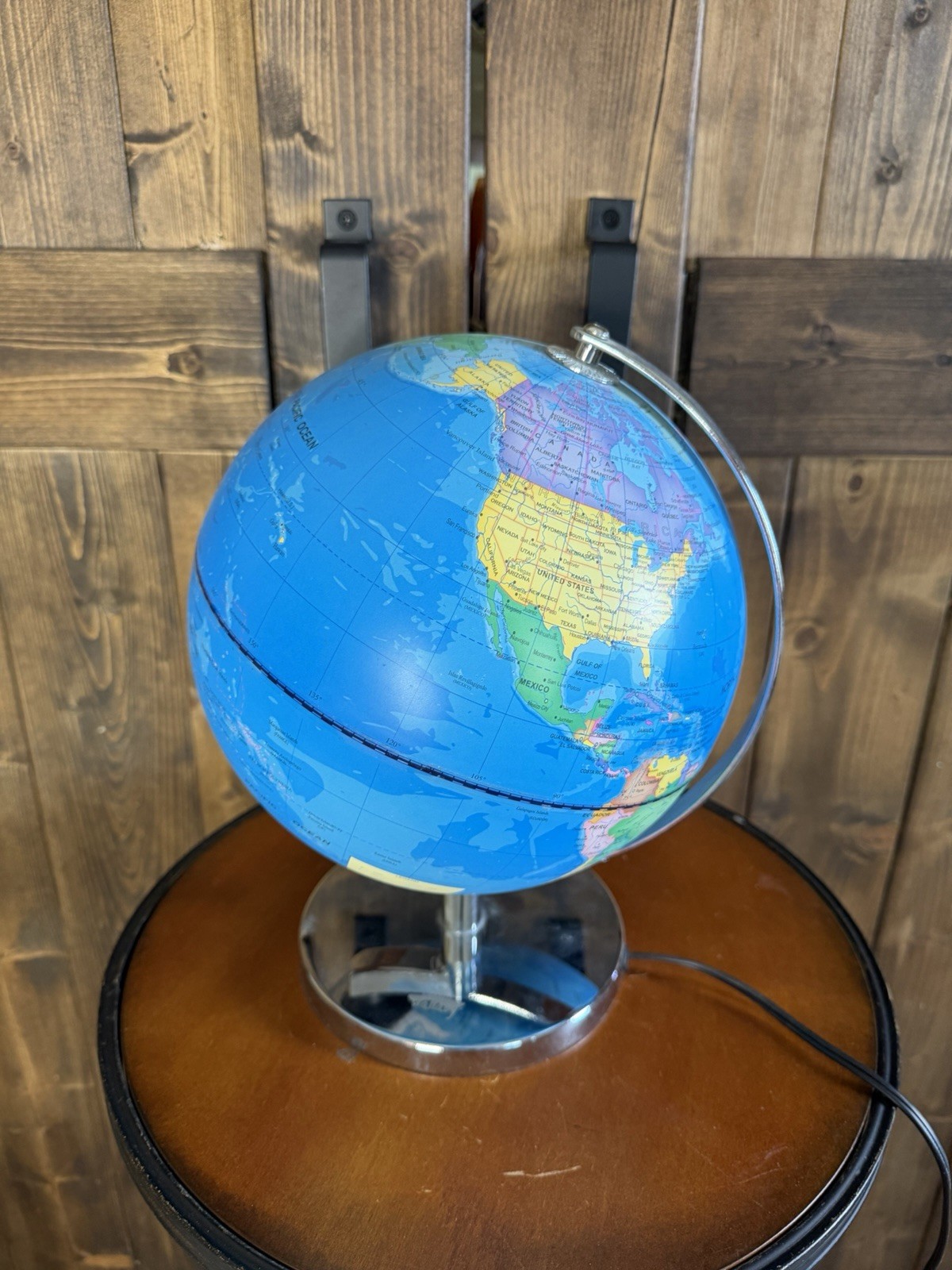 Smart Wallaby Rotating Globe w/ USB Light-Up LED | 8″ Desktop World Map