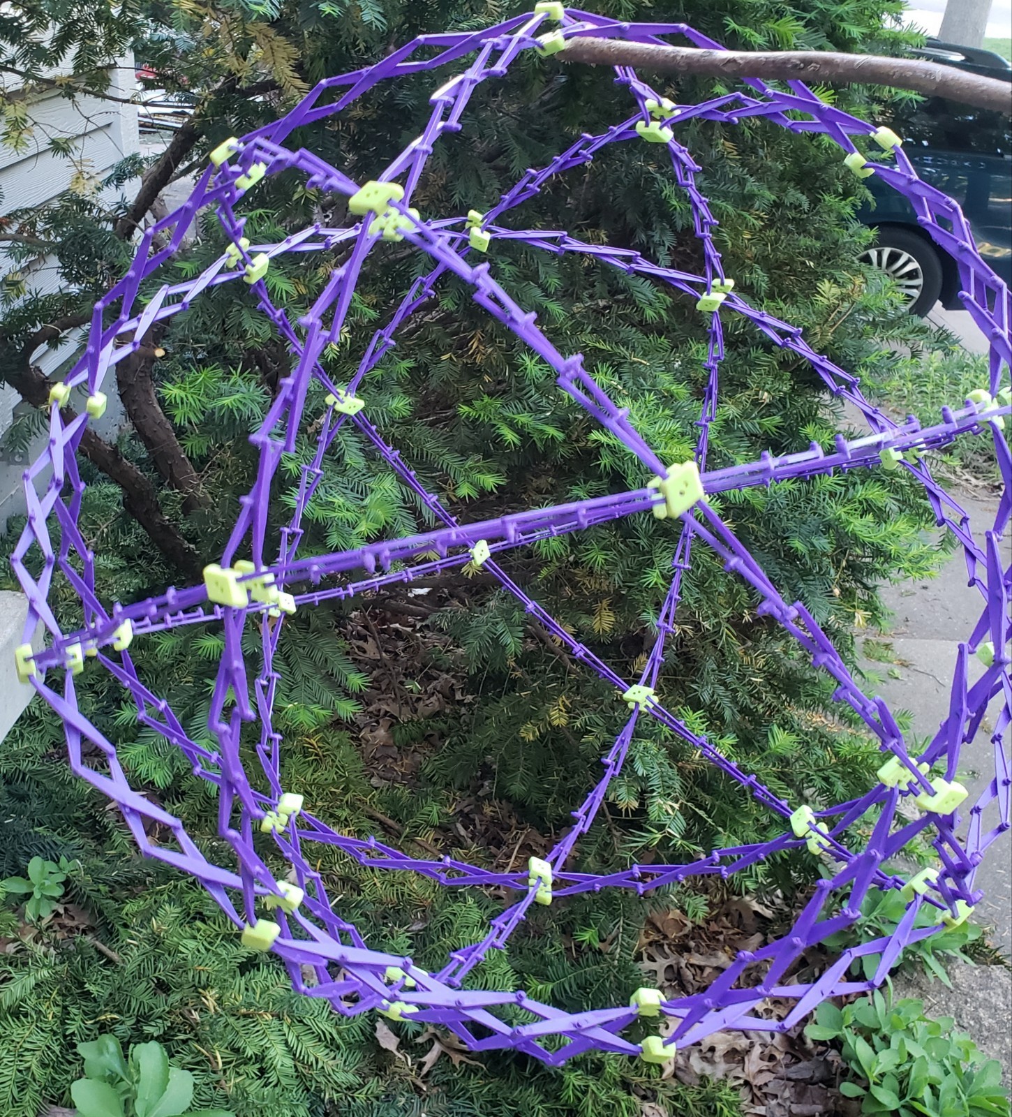 Vintage Orig Hoberman Sphere Glow in the Dark Expandable up to 32″ Large