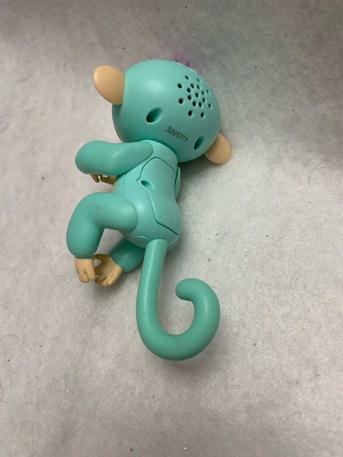 WowWee Fingerlings Baby Monkey Teal Aqua with Purple Hair interactive toy works