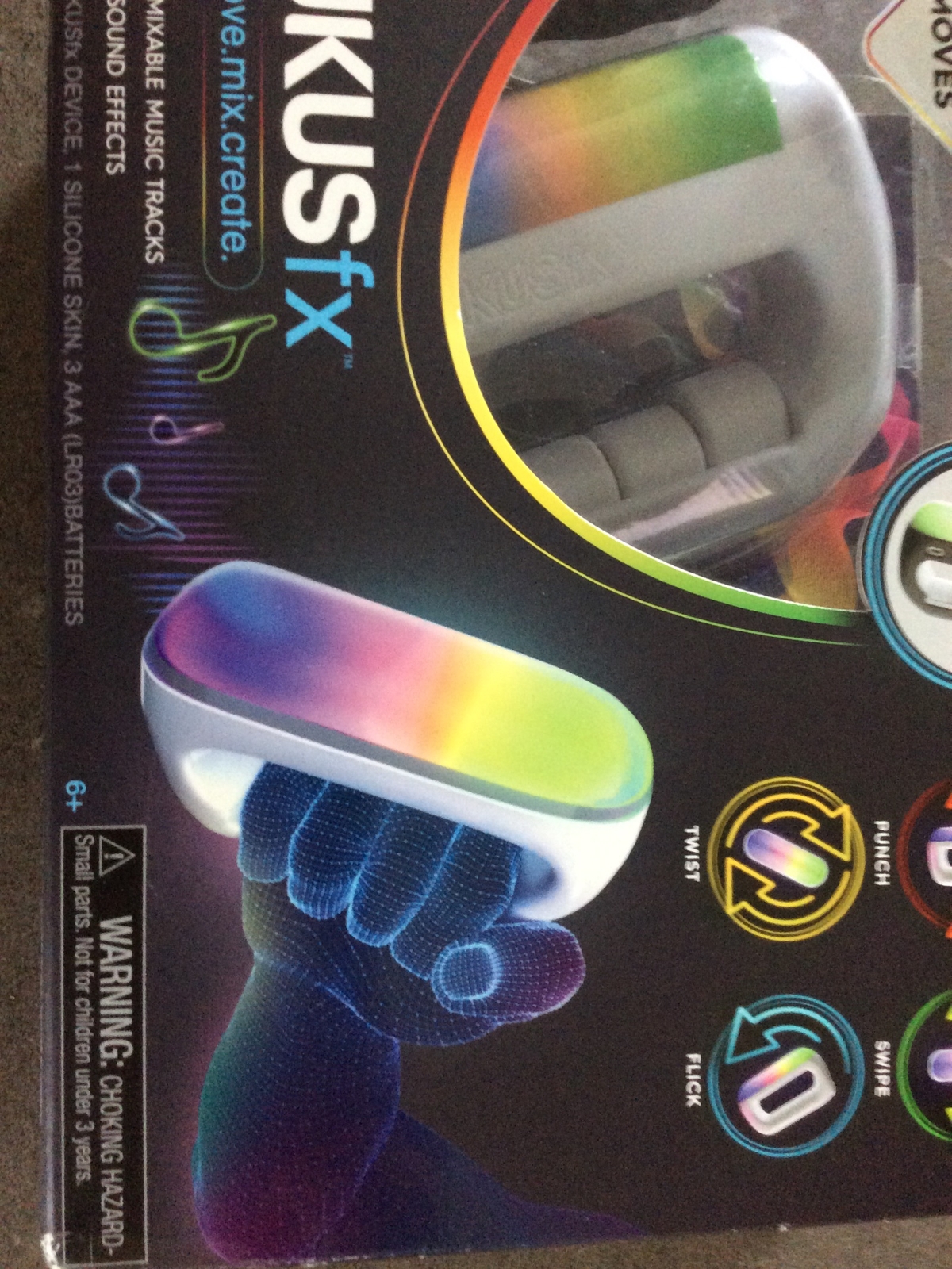New RUKUSfx Motion Controlled Music Mixer 120 Tracks 80 Sound Effects Just Play