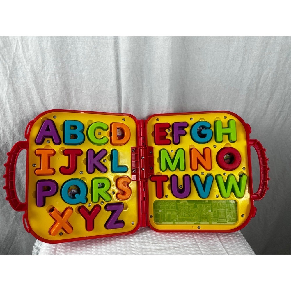 Letter “K” for Elmo On The Go learning game.