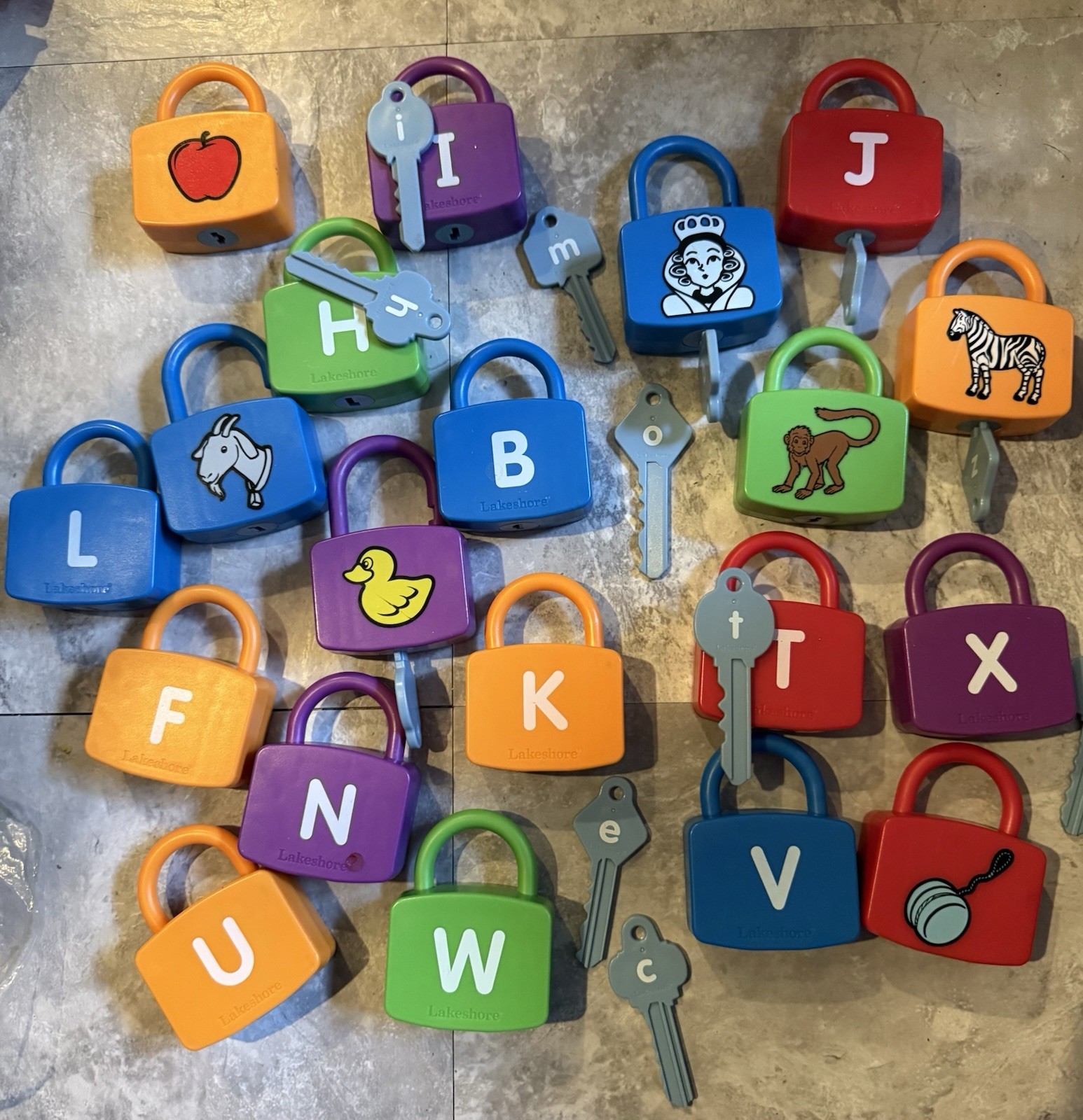 LAKESHORE LEARNING LETTERS ALPHABET MATCH Single LOCK & KEY Replacement