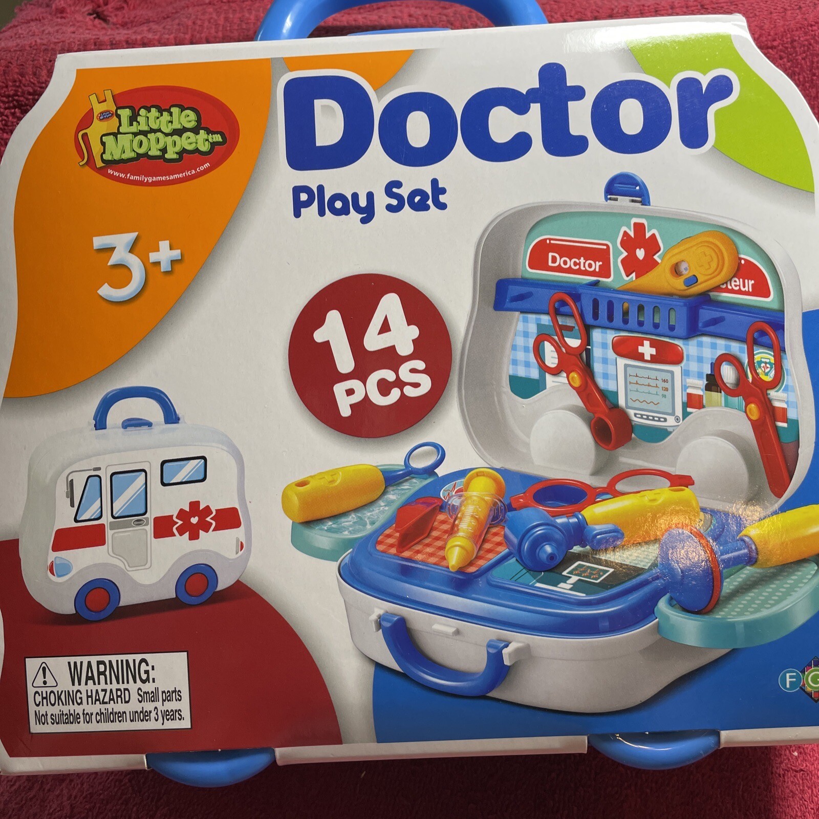 DOCTOR PLAY SET 14 PCS W/ 10IN. X 8IN. CASE W/ HANDLE AND WHEELS NEW