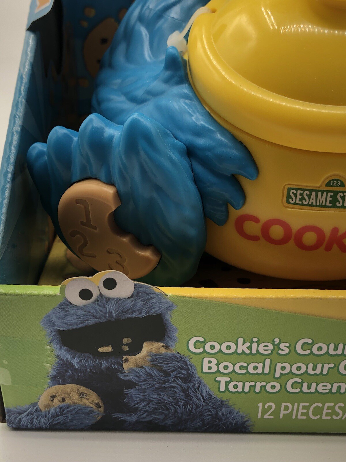 Sesame Street Cookie Monster’s Counting Jar Activity Toy +2 Yrs 12 pieces ￼3AAA
