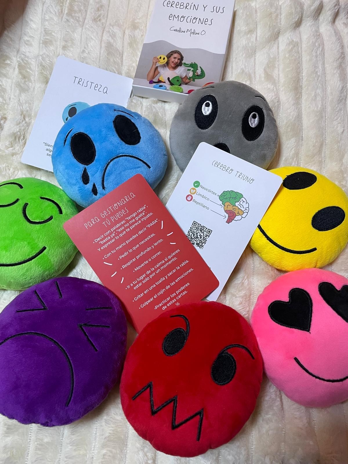 Carolina Molina Cocoguardian Plush Set + 7 Emotion Plush Faces + 20 Spanish Emot