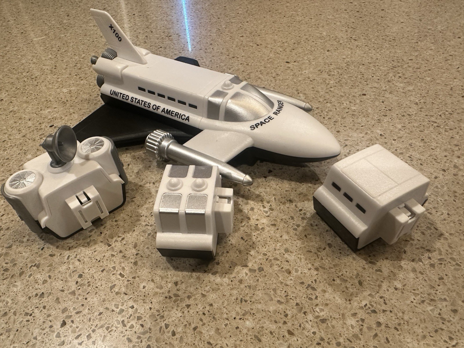 Popular Playthings Magnetic Mix or Match Space Vehicles Space Shuttle 5 PCs