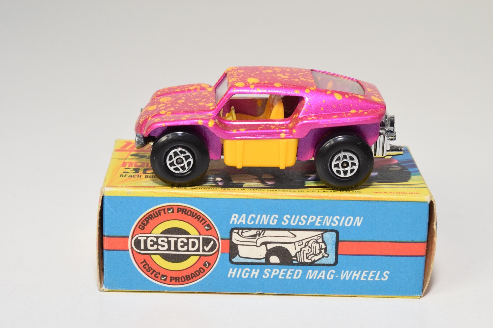 A94 1:64 3 INCH MATCHBOX SUPERFAST 30 BEACH BUGGY METALLIC PINK WITH MUD MIB