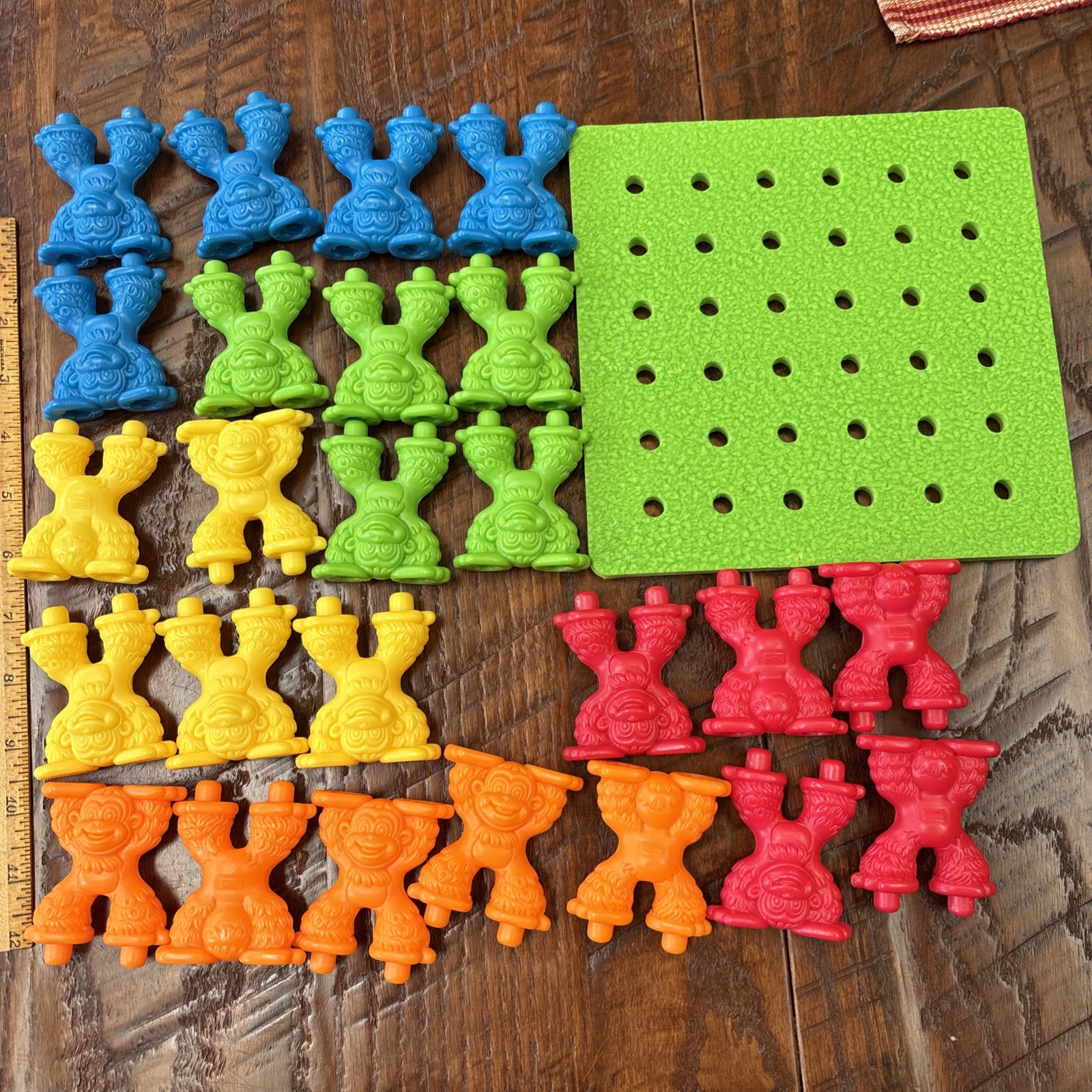 Lauri Tall-Stackers Mighty Monkey 25 Pegs & Green Pegboard Set, complete gorilla