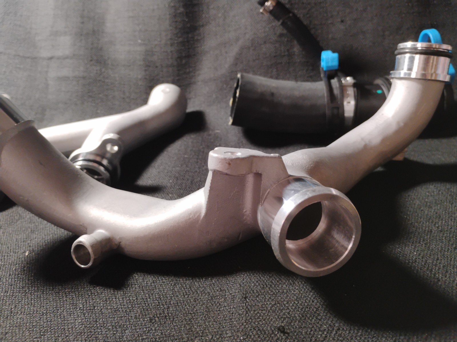 Engine Coolant Pipe Water Outlet Tube for Land Rover for Range Rover Sport Ve…