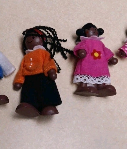 Wooden Poseable Doll Family of 8 African American dollhouse figures 3+