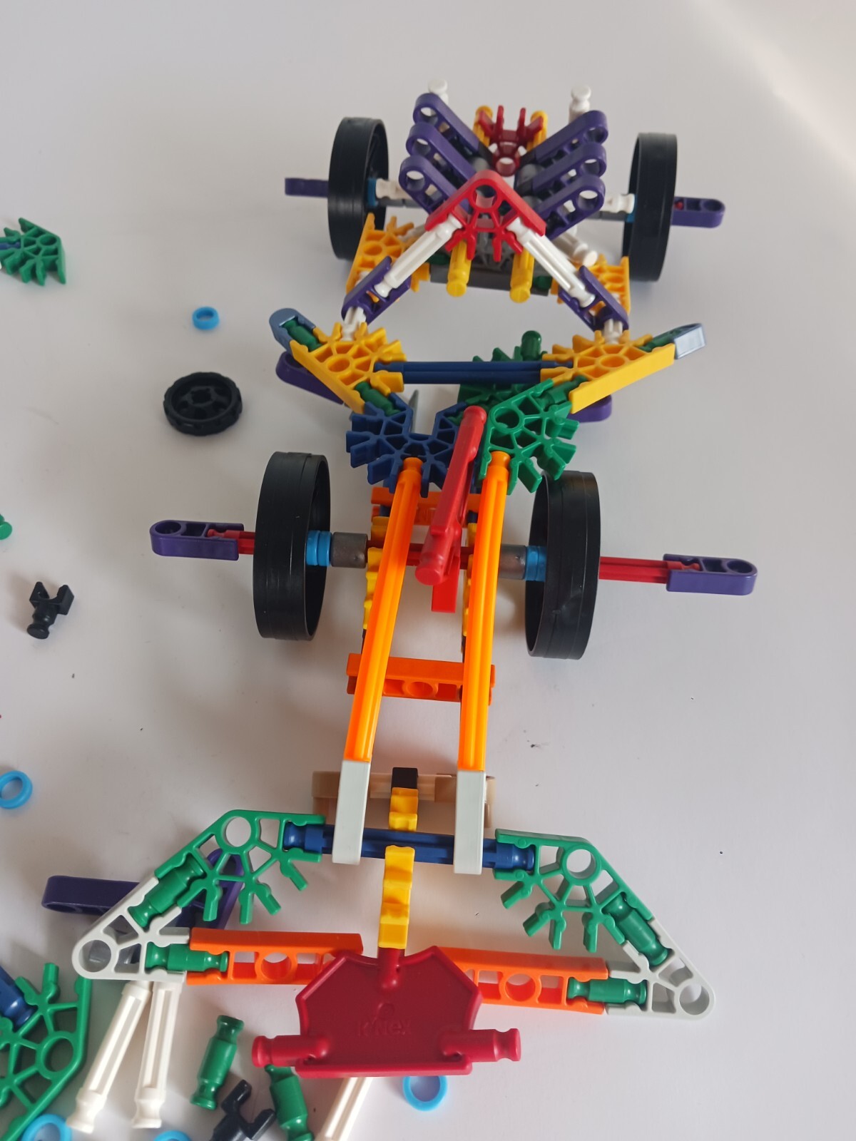 K’NEX Classics 300 Pc/ 20 Model Building Fun Blue Tub Creative Activity Playset