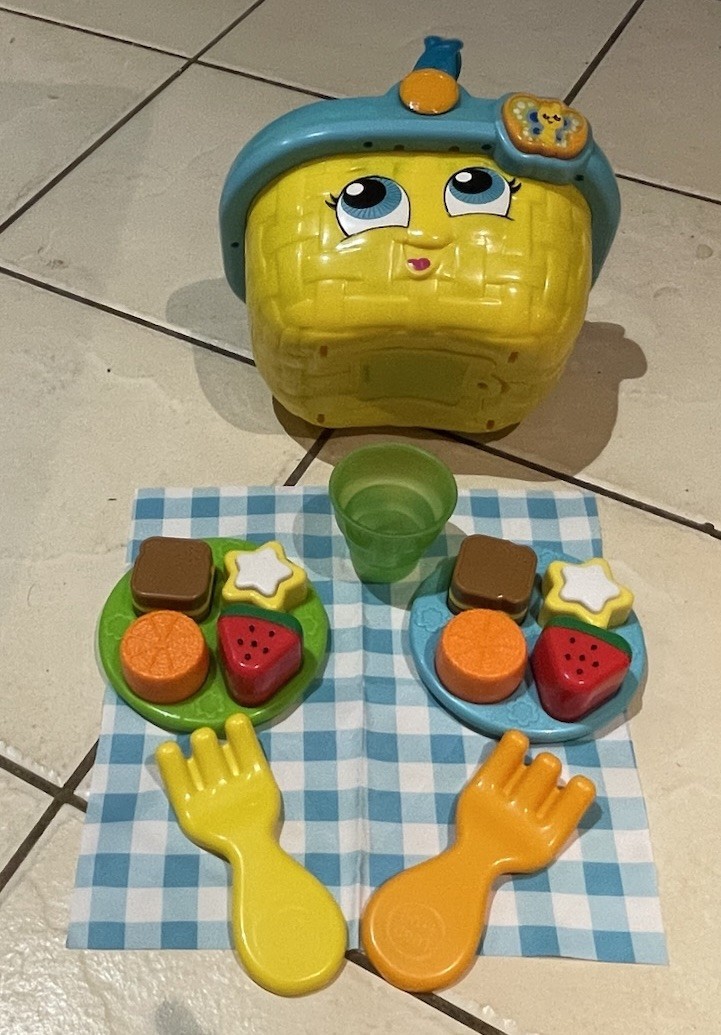 Leapfrog Shapes and Learning Picnic Basket Interactive Green Blue – Working