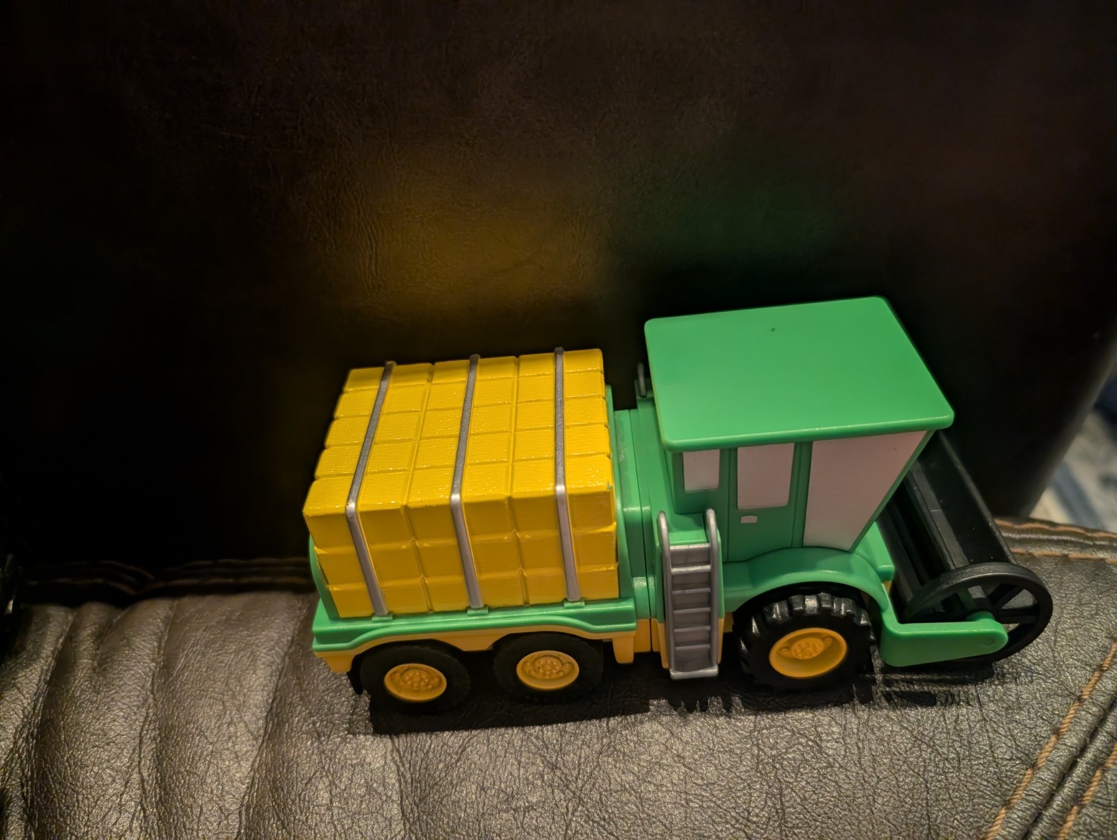 Popular Playthings Magnetic Mix or Match Farm Vehicles – Popular Farms