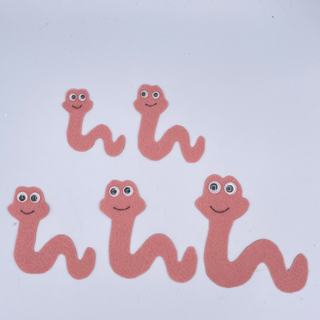  Herman the Worm Felt Story Set – Celebrate Counting, Curiosity, and Fruity Fun