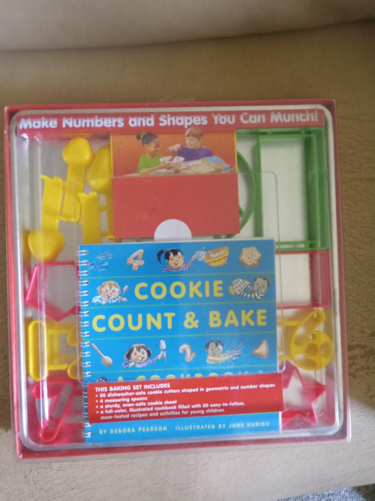 Cookie Count Bake: A Cookbook and Cutter Set – Paperback – GOOD
