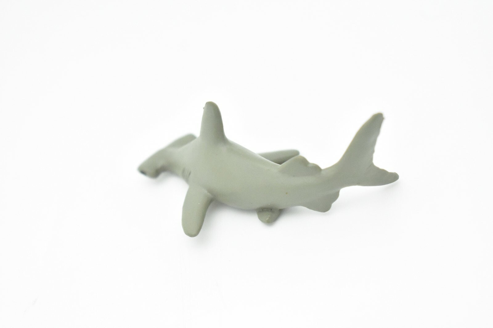 Hammerhead Shark, Curved, Very Nice Plastic Replica 2 1/2″ ~ F7034-B54