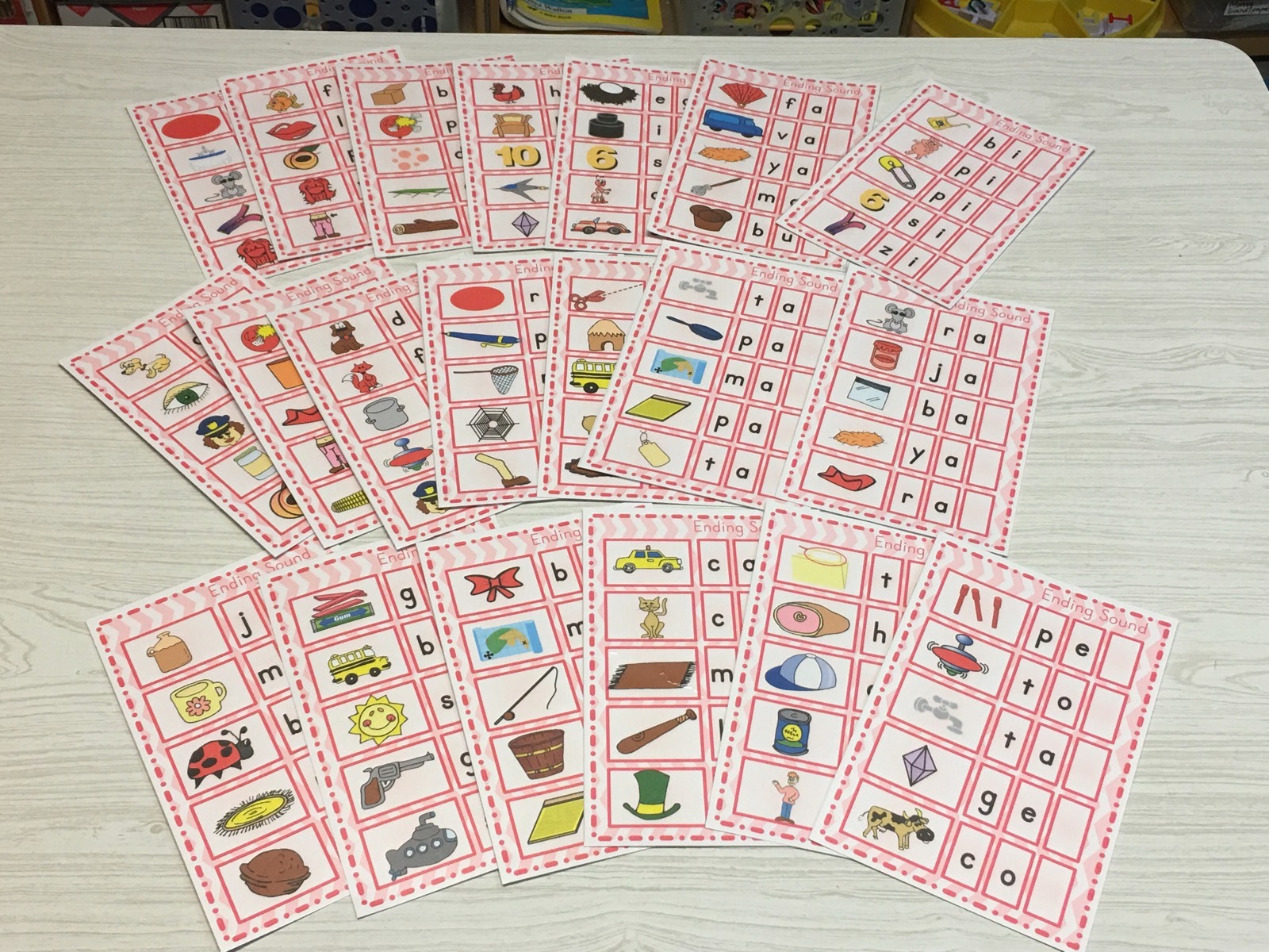 The Pink Series – Vowel Sound Set (20 Wipewriter Cards ) Montessori