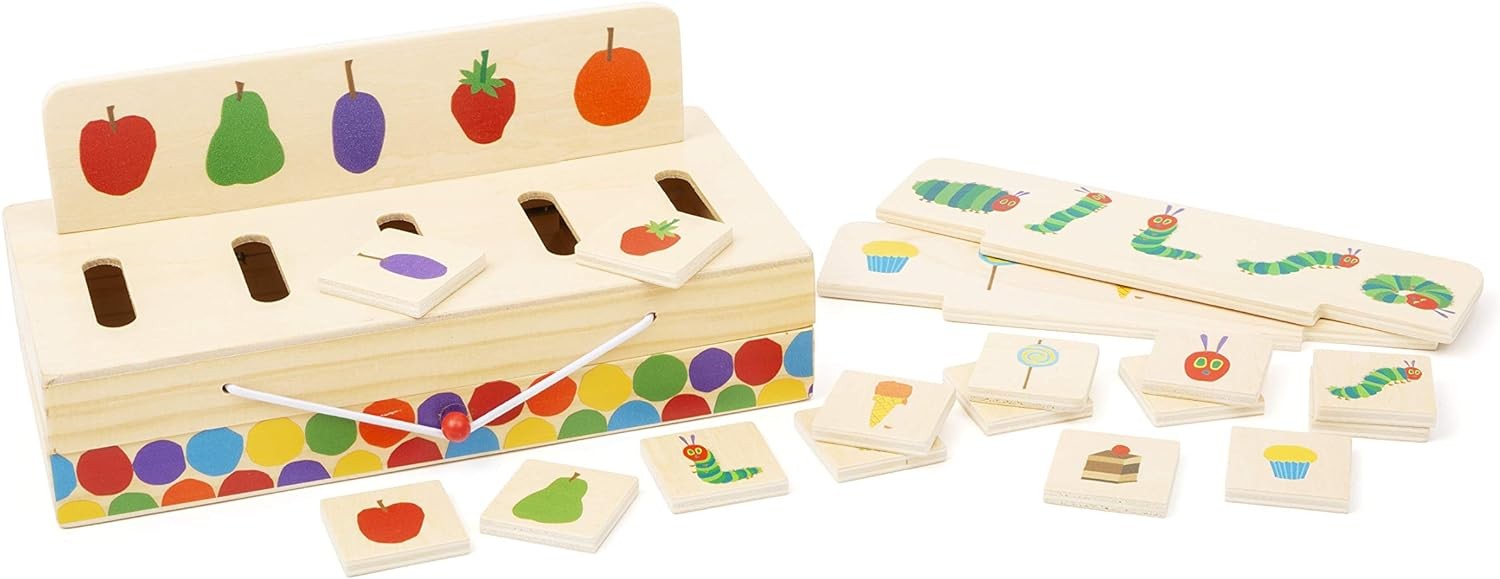 Small Foot 11342 Raupe Nimmersatt Bildersortierbox, aus Holz, Koordinationsspiel